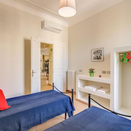 Lovely 4-Bedroom Apartment 30M Sangiovanni Metro Róma Kültér fotó