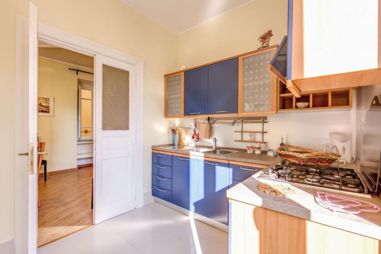 Lovely 4-Bedroom Apartment 30M Sangiovanni Metro Róma Kültér fotó