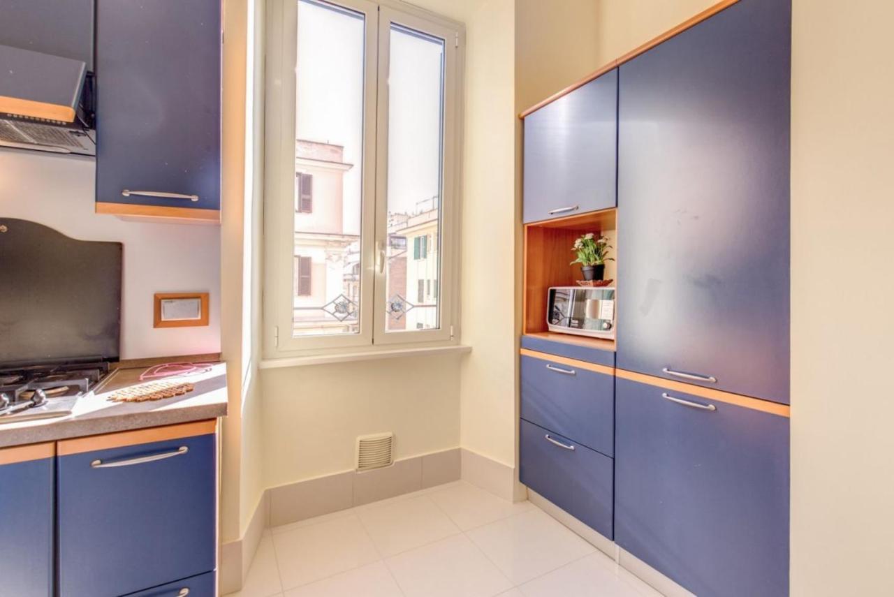 Lovely 4-Bedroom Apartment 30M Sangiovanni Metro Róma Kültér fotó