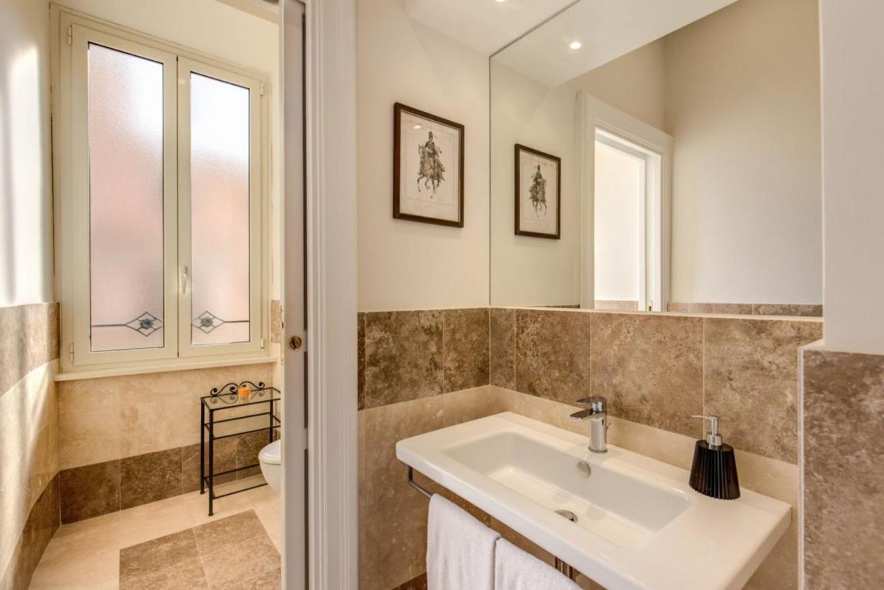 Lovely 4-Bedroom Apartment 30M Sangiovanni Metro Róma Kültér fotó